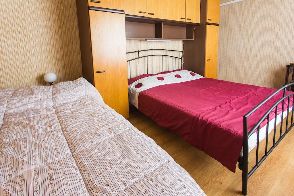 Apartments Bilaja Marina Szoba fotó